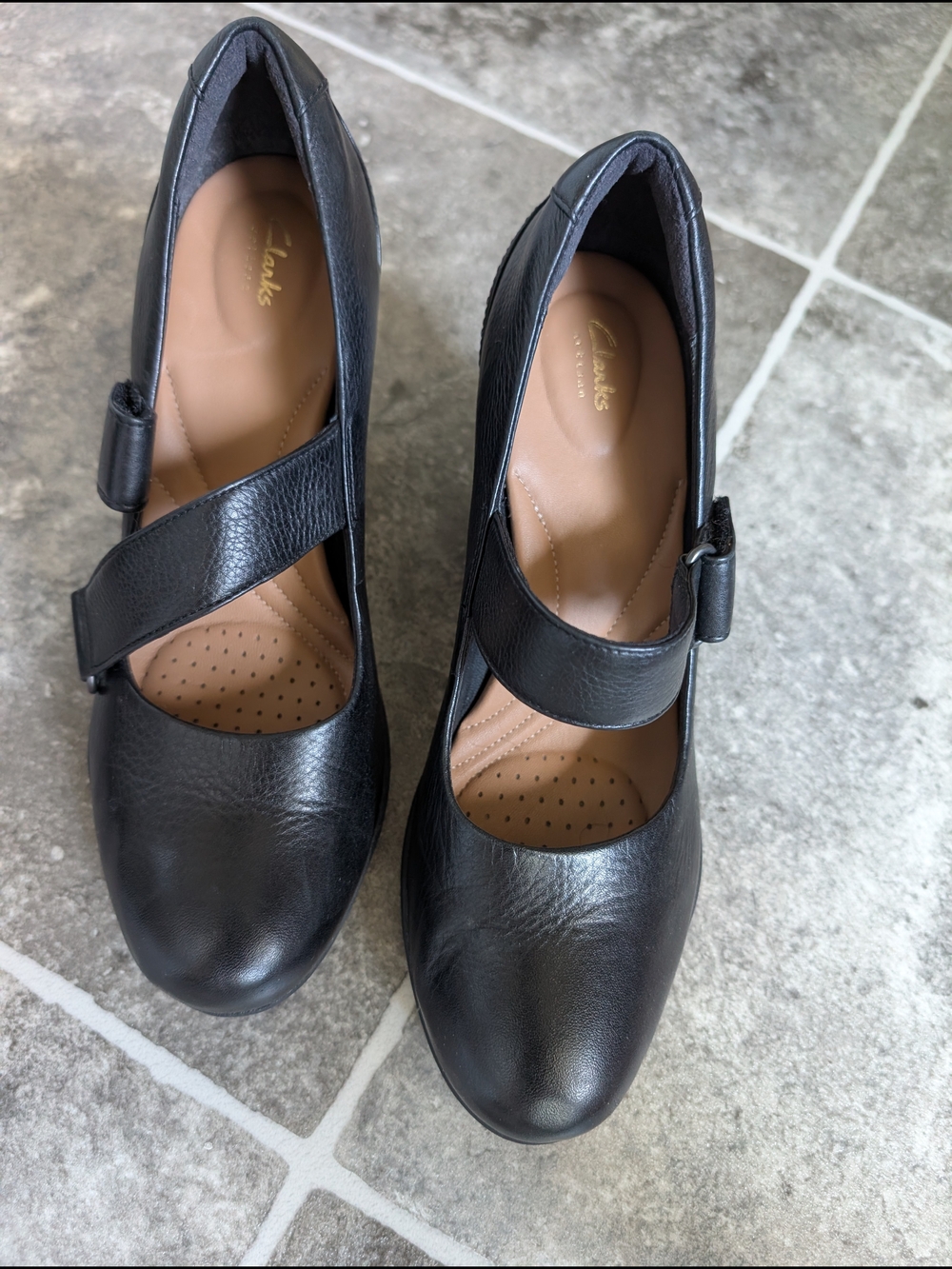 Clarks leather Mary Jane block heel | Black | US 8 | GUC - Picture 1 of 6
